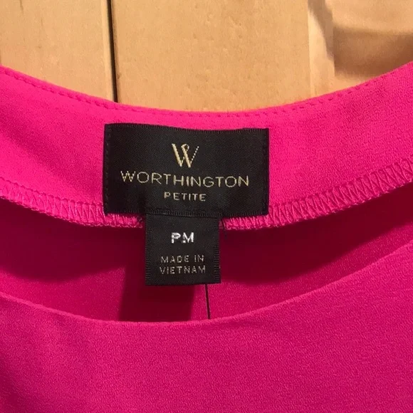 New Worthington Ruffled Fuchsia Flutter Sleeve Blouse - Picture 2 of 5